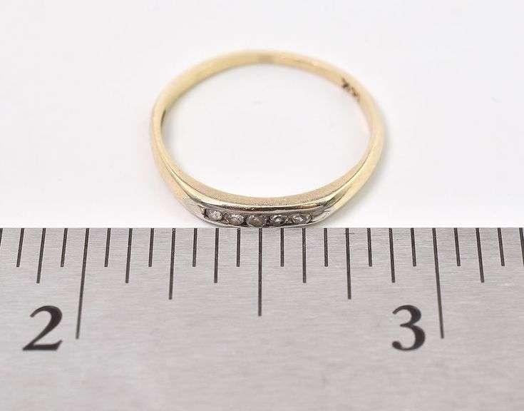 Vintage 10K Yellow Gold Diamond Ring