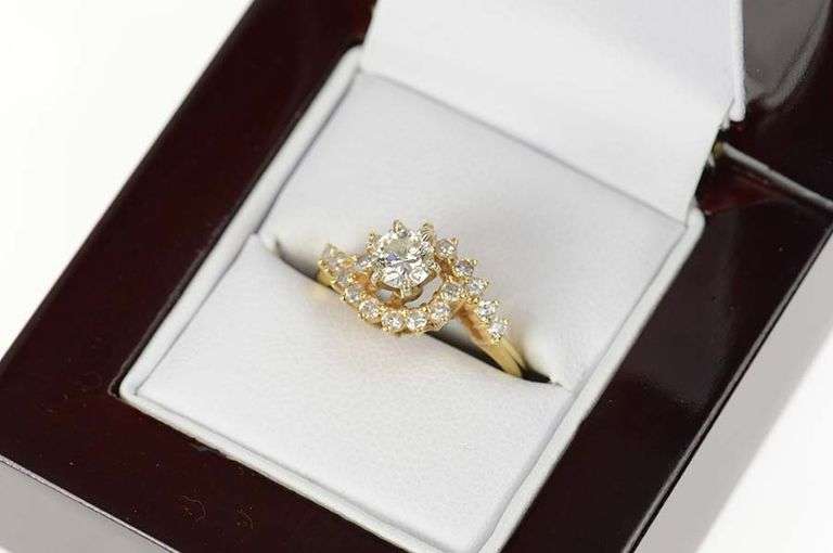 14K Yellow Gold 0.81 Ctw Diamond Swirl Halo Engagement Ring