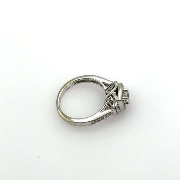 14K White Gold Diamond Ring
