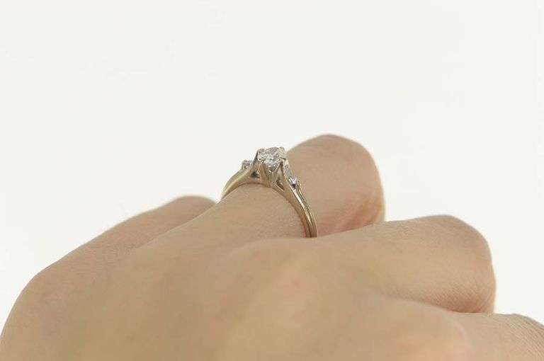 14K White Gold 0.60 Ctw Diamond Oval Cathedral Engagement Ring