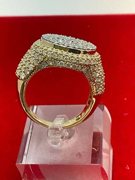 MEN'S CERTIFIED 14K GOLD AND DIAMOND RING. 4.25 CARATS