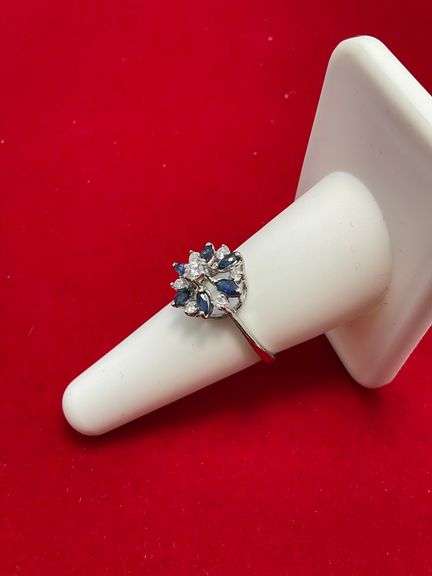 LADIES BRAND NEW 14K WHITE GOLD DIAMOND AND SAPPHIRE RING