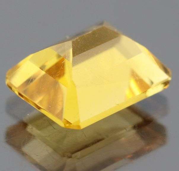 Lavish 2.98ct untreated golden Citrine