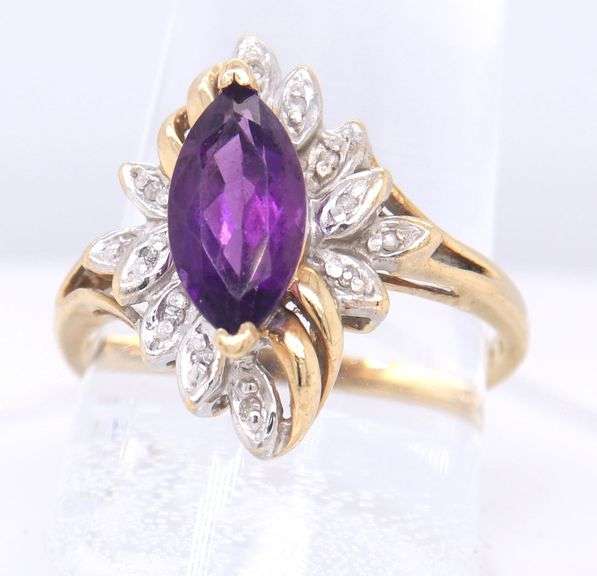 10kt Yellow gold pear shaped amethyst and diamond cocktail ring