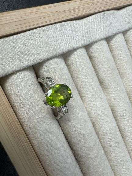 Sterling Silver Natural Gemstone Perdiot Ring Size 8