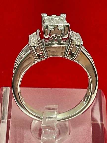 CERTIFIED 14K WHITE GOLD DIAMOND RING. 1.25 CARAT