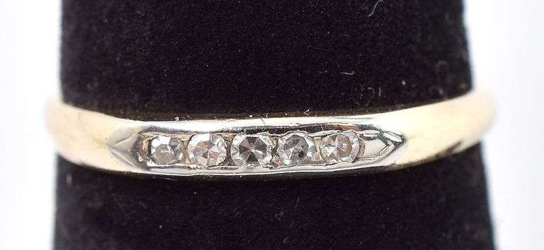 Vintage 10K Yellow Gold Diamond Ring