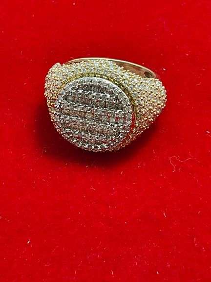MEN'S CERTIFIED 14K GOLD AND DIAMOND RING. 4.25 CARATS