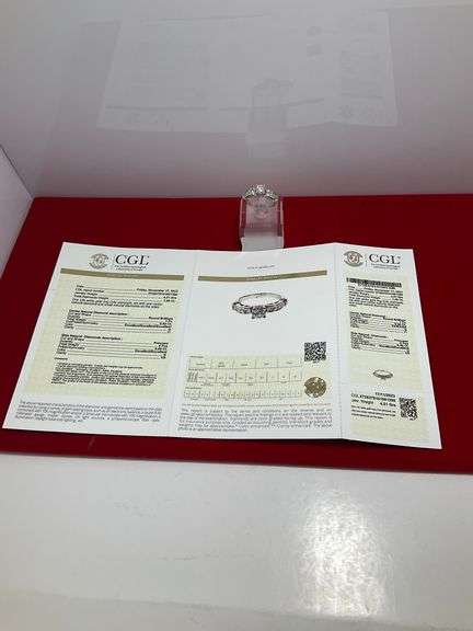 CERTIFIED 14K  WHITE GOLD AND DIAMOND RING. 1.00 CARAT.