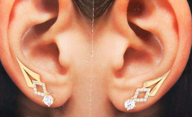 Diamond ear climber in 14kt yellow gold