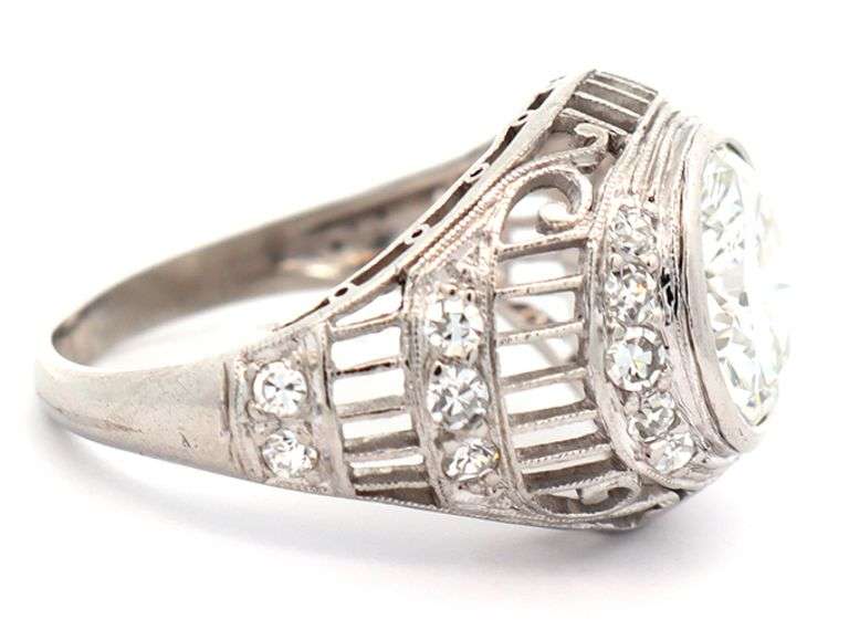 Vintage 3.00ctw Round Diamond Art Deco Filigree Dome Engagement Ring in Platinum