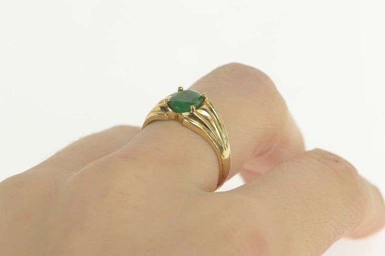 10K Yellow Gold 0.80 Ct Natural Emerald Classic Engagement Ring