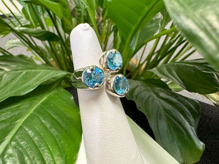Sterling Silver Natural Gemstone Blue Topaz Ring Size 6