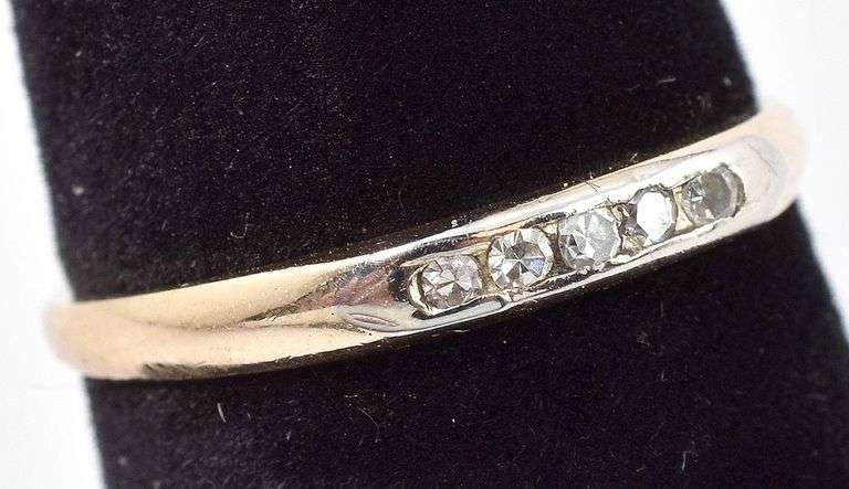 Vintage 10K Yellow Gold Diamond Ring