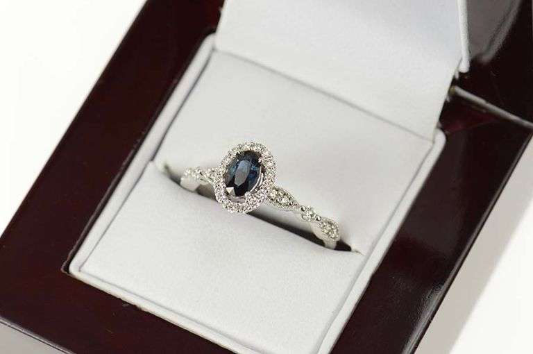 14K White Gold 0.85 Ctw Sapphire Diamond Halo Engagement Ring