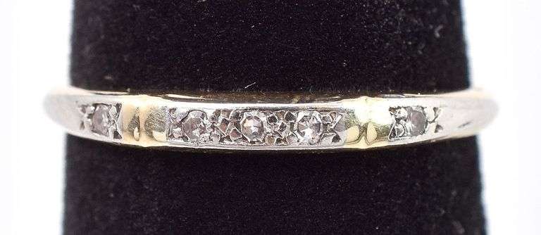 Amazing 14K Yellow Gold Diamond Ring