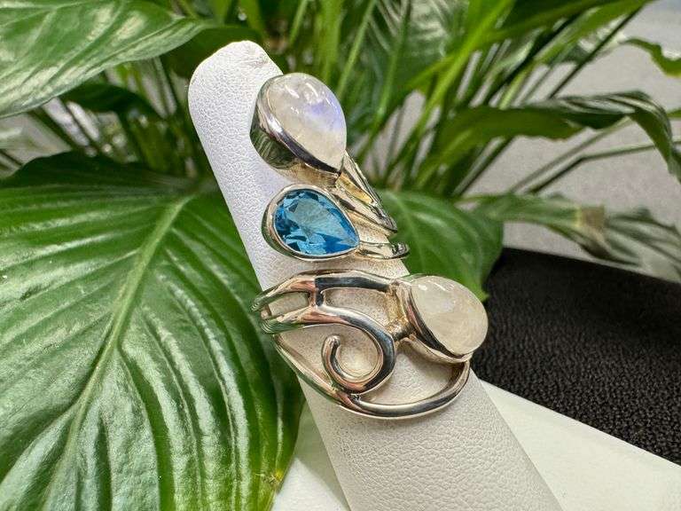 Sterling Silver Natural Gemstone Blue Topaz and Moonstone Ring Size 6