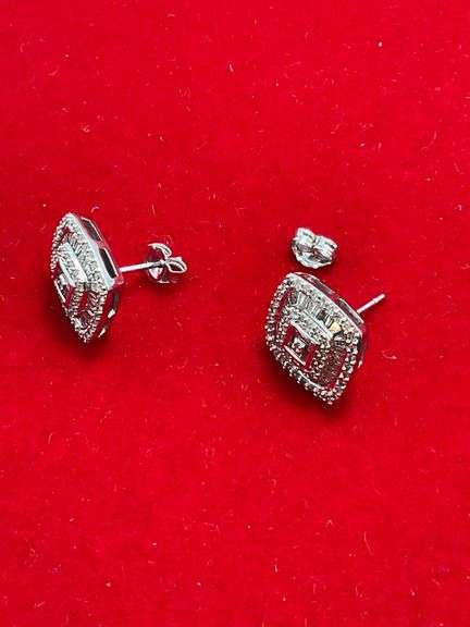 CERTIFIED BRAND NEW 14K WHITE GOLD DIAMOND STUD EARRINGS