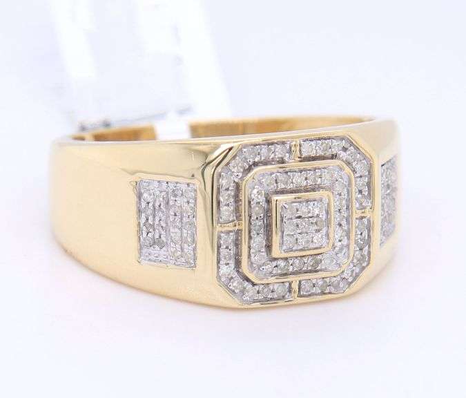 10kt Yellow gold round brilliant cut diamond ring