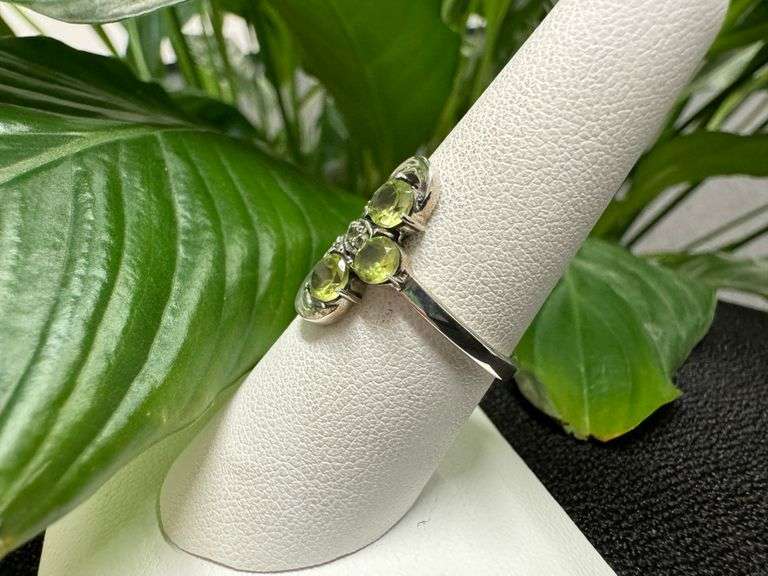 Sterling Silver Natural Gemstone Perdiot Ring Size 8