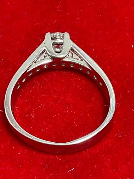CERTIFIED 14K WHITE GOLD DIAMOND RING