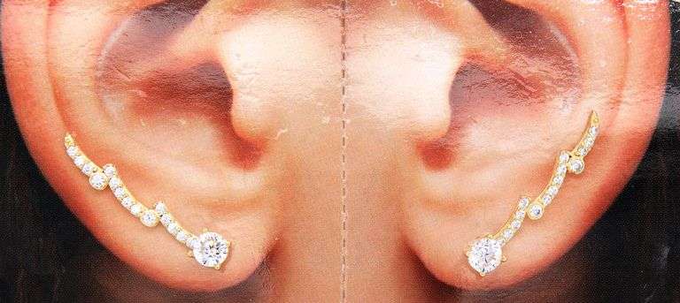 14kt Yellow gold diamond ear climber