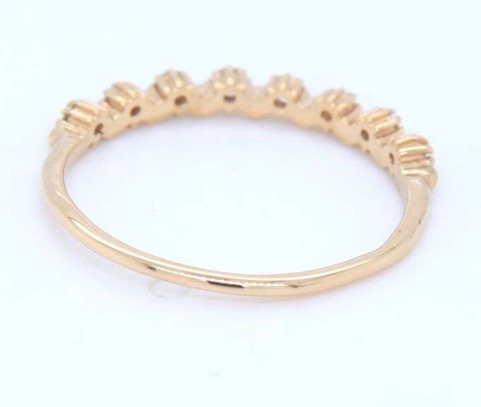14kt Yellow gold 0.15ctw eight stone diamond band