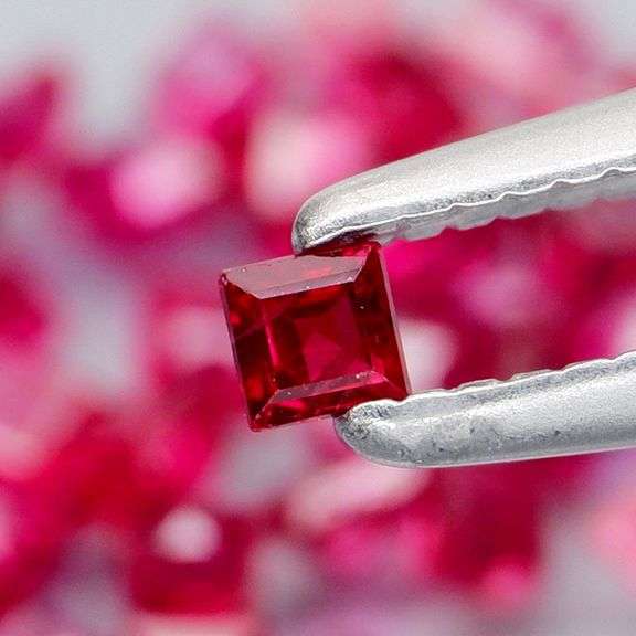 Outstanding 2.16ct 35 piece princess cut Ruby set