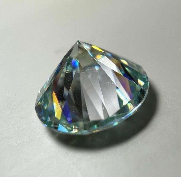 Huge 8.04 Ct Sparkling VVs1 I-J Simulated Diamond Solitaire
