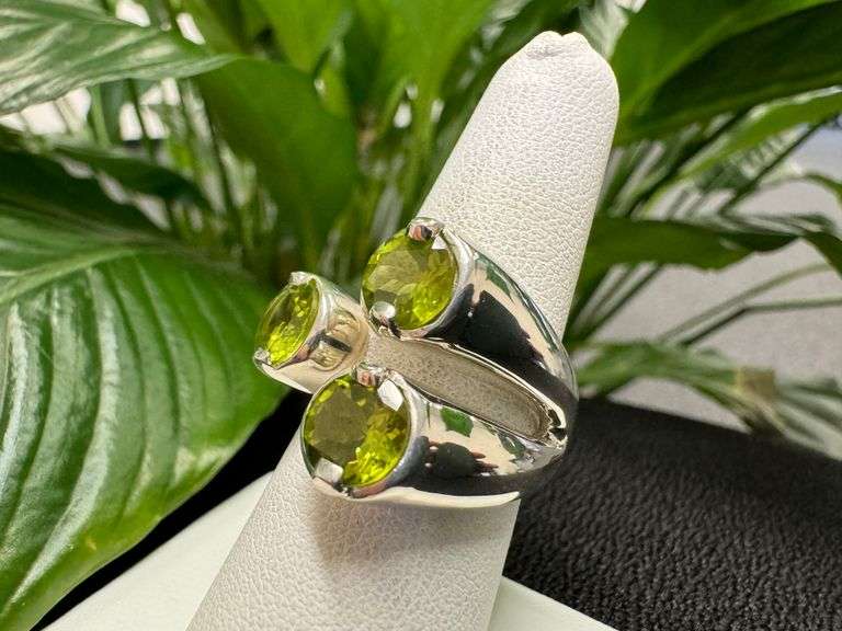 Sterling Silver Natural Gemstone Perdiot Ring Size 7