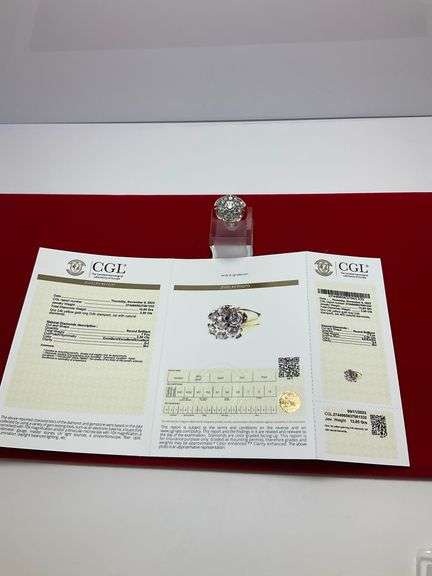 MEN'S CERTIFIED BRAND NEW 14K GOLD AND DIAMOND RING. 2.50 CARATS