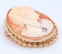 10kt Yellow gold Cameo pin pendant