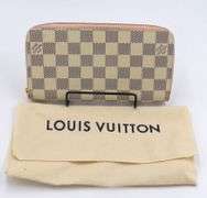 Louis Vuitton Zippy wallet