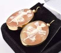 Fantastic 14K Yellow Gold Onyx Cameo Earrings