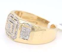 10kt Yellow gold round brilliant cut diamond ring