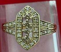 BRAND NEW LADIES 10K GOLD AND DIAMOND RING