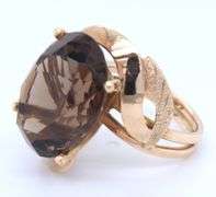 Vintage 10kt Yellow gold oval smokey quartz ring