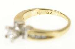14K Yellow Gold 1.00 Ctw Princess Diamond Engagement Ring