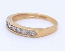 10kt Yellow gold 6 stone diamond band