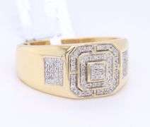 10kt Yellow gold round brilliant cut diamond ring