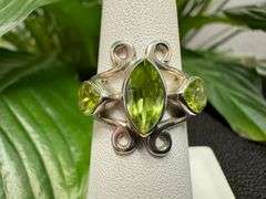 Sterling Silver Natural Gemstone Perdiot Ring Size 6