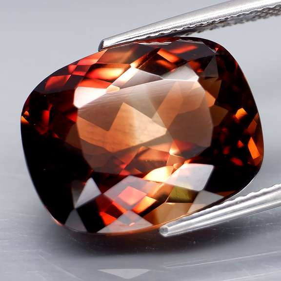 Exquisite 12.93ct bi-color Imperial Topaz