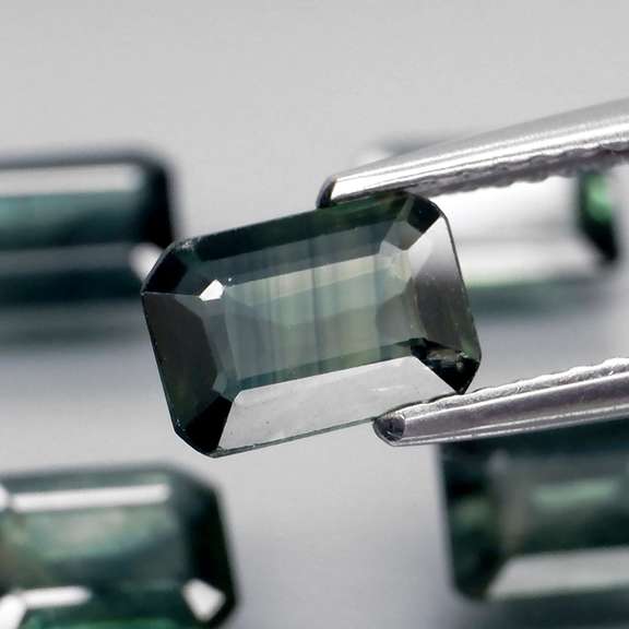 Rich 5.14ct 5 piece green Sapphire set -heated only!