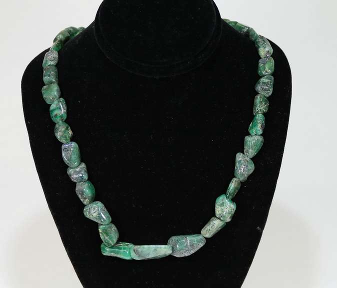 Gorgeous Emerald nugget necklace