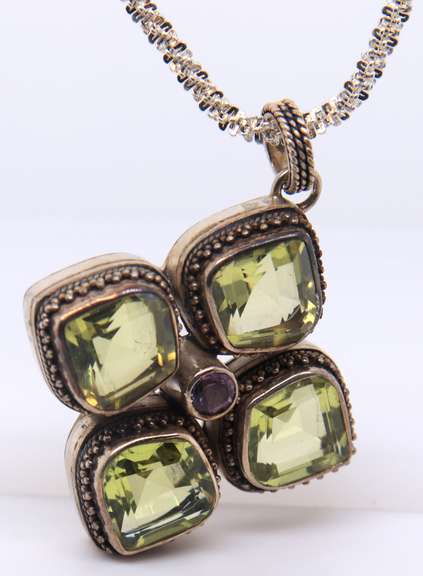 Vintage 925 Sterling Silver Indonesia Peridot Pendant on Italian Chain Necklace