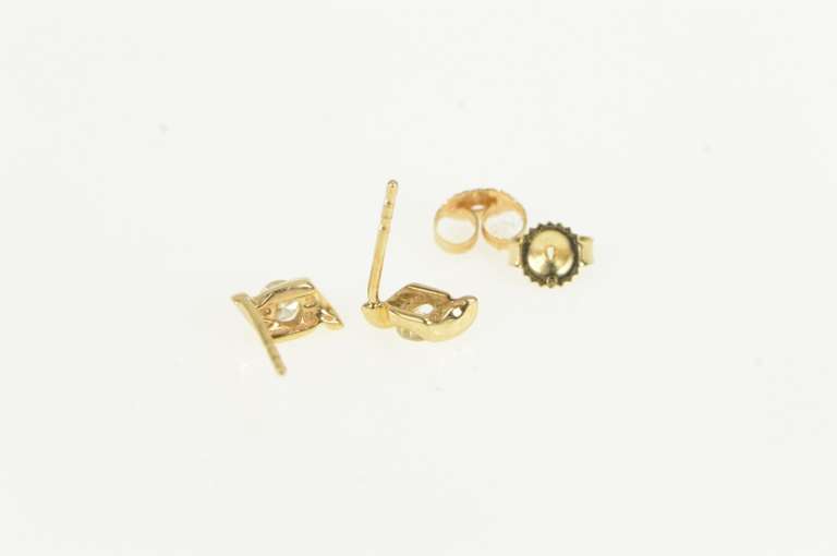 14K Yellow Gold 0.20 Ctw Diamond Solitaire Classic Stud Earrings