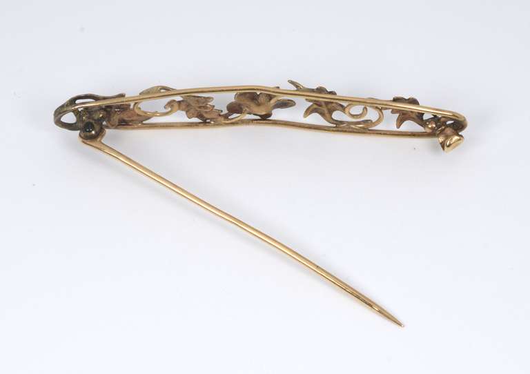 Sweet antique Gold Bar Pin