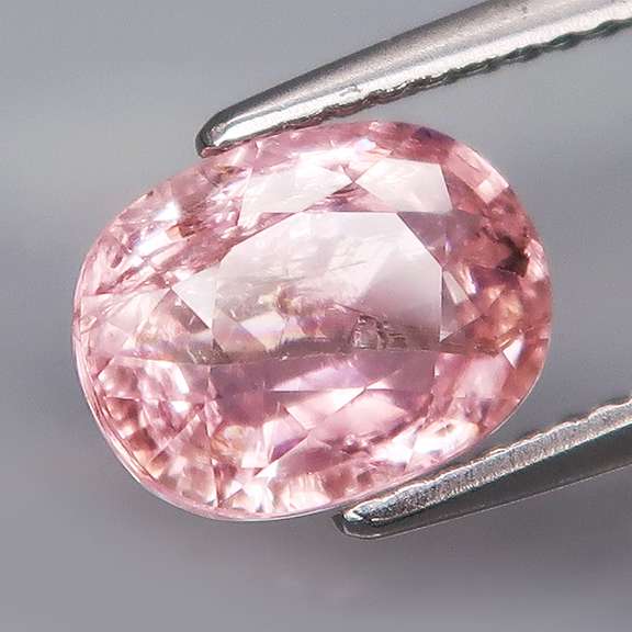 Top color! 2.24ct glittering pink Tourmaline