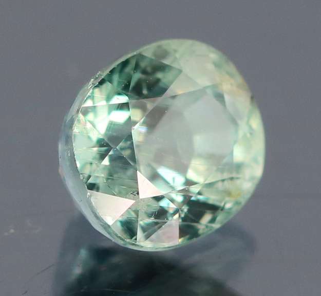 UNHEATED! 2.13ct high fire teal green Sapphire