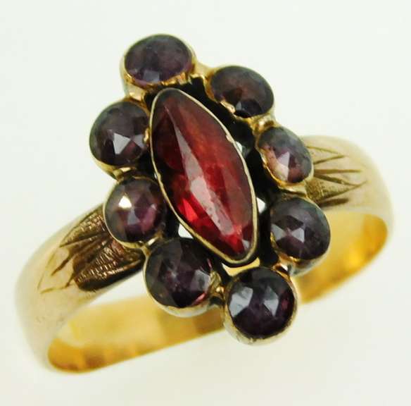 Georgian 18K Garnet & Amethyst's French Ring, 6.75
